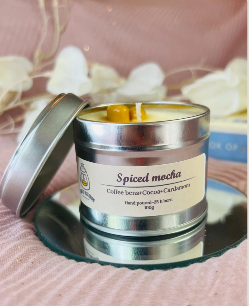 Spiced mocha tin candle